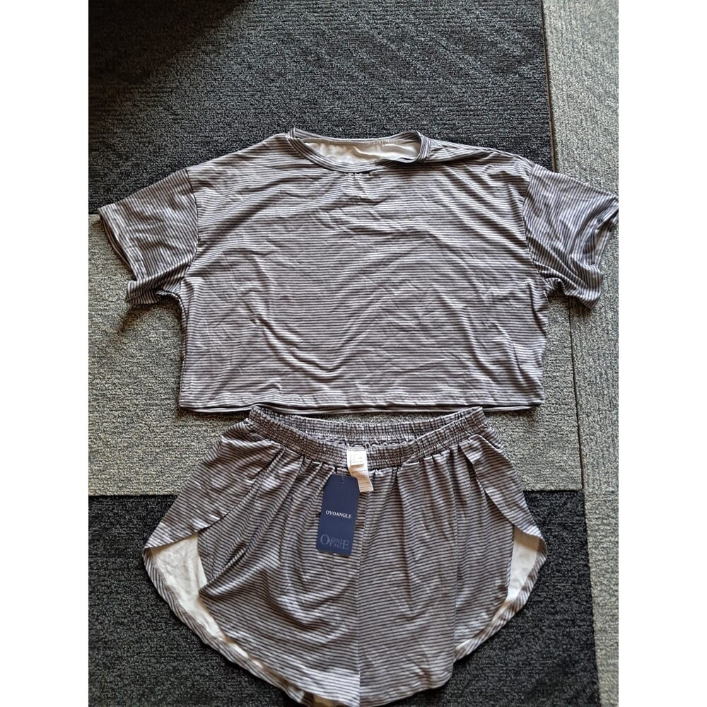 OYOANGLE Women’s 2-Piece Striped Crop Tee & Shorts Set Ruffle Gray/White L